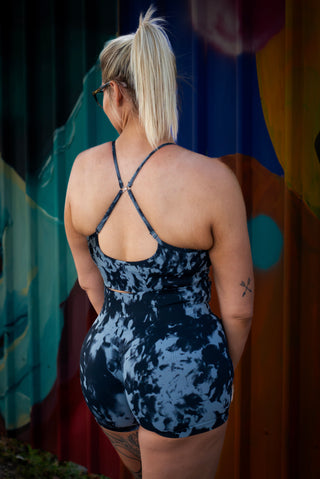 curve-fitting bike shorts, supportive bike shorts, high-waisted bike shorts, women’s bike shorts