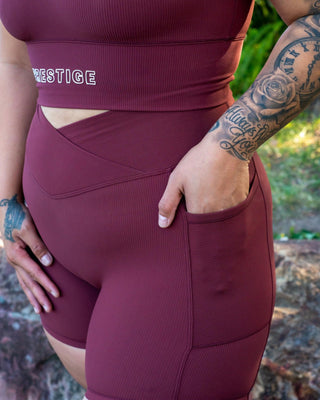 Perfect V waist bike shorts